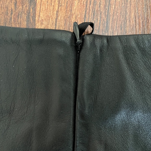 Black Leather Skirt, Size 4, Australian designer Jane Lamerton - Picture 5 of 5